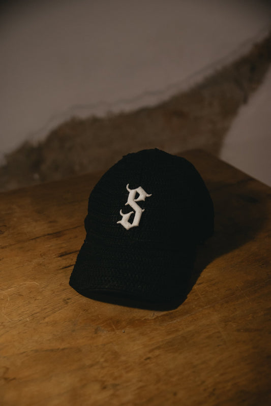 Handmade Crochet Cap - Nero - Signs Italy