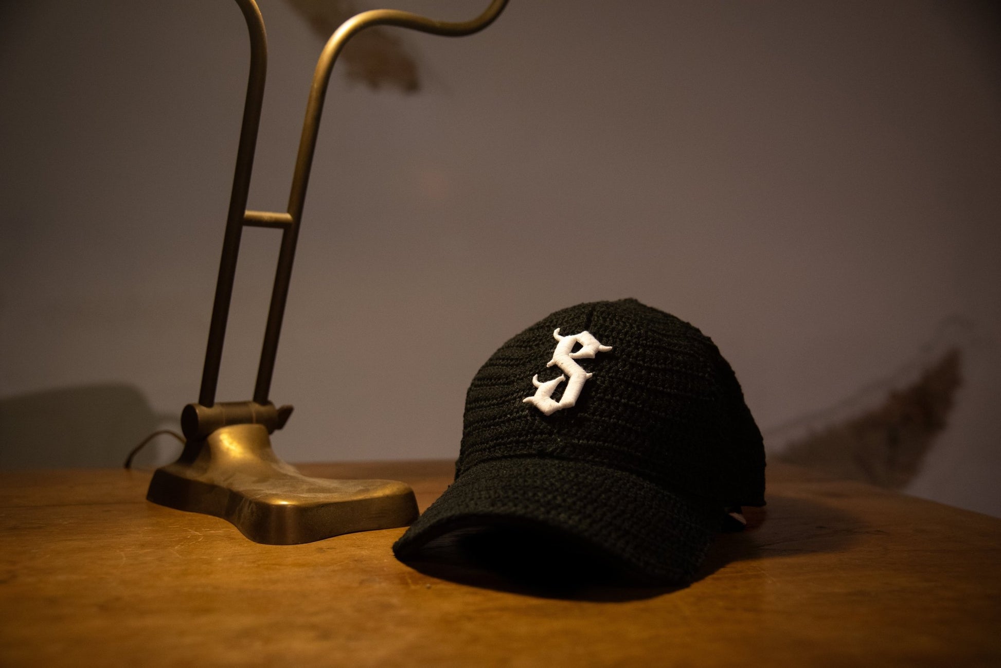 Handmade Crochet Cap - Nero - Signs Italy